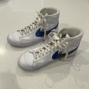 Nike High-Top Sneakers in White and Blue